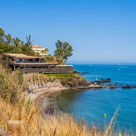 Maison d'hôtes Cubo's Poseidon 2 & Pool Benalmádena